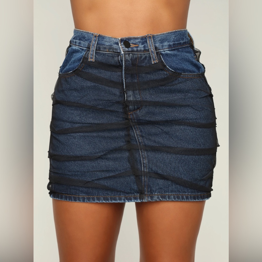 Nwt denim skirt small